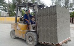 Cần có lộ trình đầu tư thay thế tấm lợp chứa amiăng