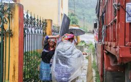 Donating 4.000 AC roofsheets to people affected by flash flood in Yen Bai