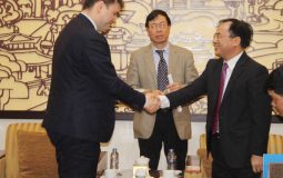 Thứ trưởng Nguyễn Văn Sinh tiếp Thứ trưởng Bộ Công thương Nga Osmakov Vasili
